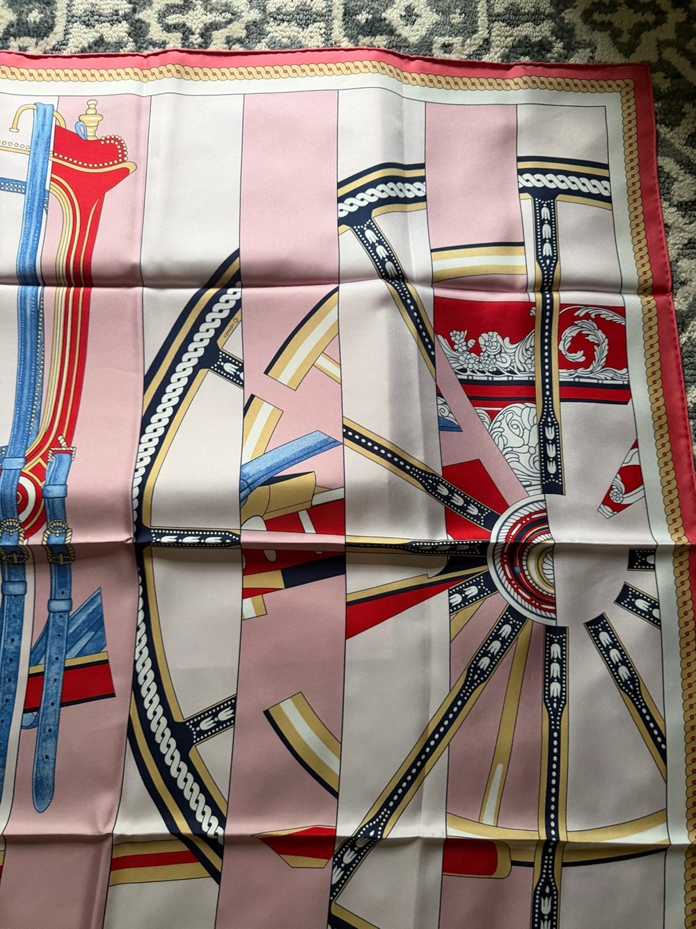 Hermès “La Berline Bayadère” Carré 90 silk scarf - Picture 11 of 11